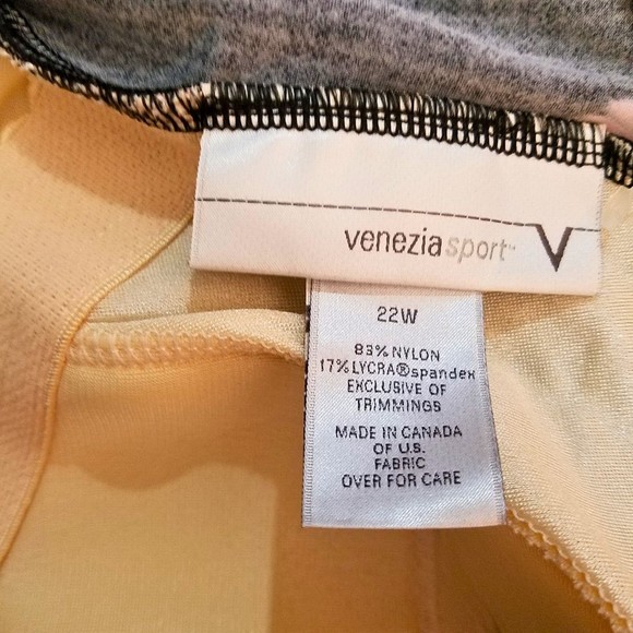 Venezia Lane Bryant Black Pink Floral Halter Top One-Piece Swimsuit Size 22W - Picture 3 of 4